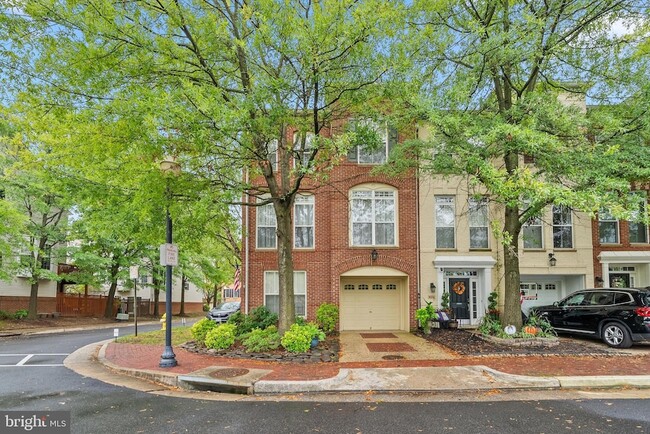 Building Photo - 5014 Gardner Dr