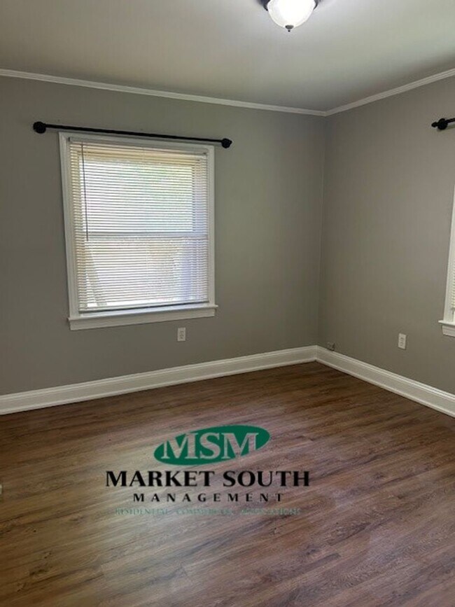 Foto del edificio - Lovely cottage across from Live Oak Park -...