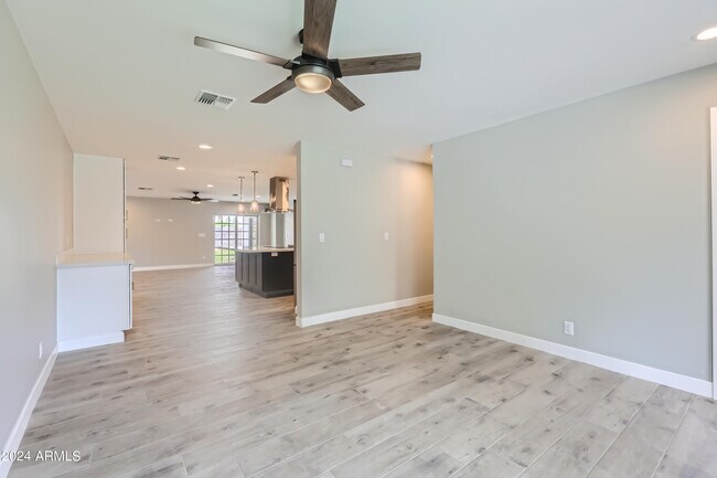 Building Photo - 6738 N 14th Dr