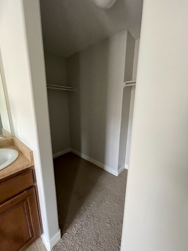 Photo - 14771 S Falkland Cove Apartment