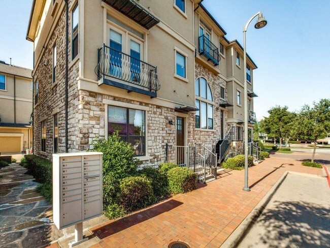 Foto del edificio - 5709 Lois Ln
