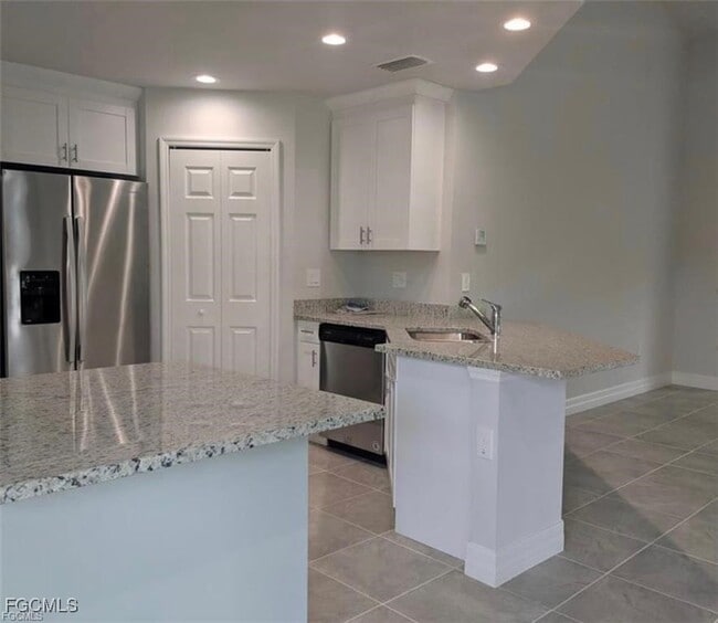 Foto del edificio - 2808 Vera Ave S