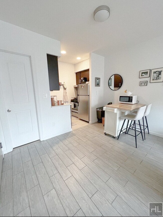 Building Photo - CRESCENT STREET