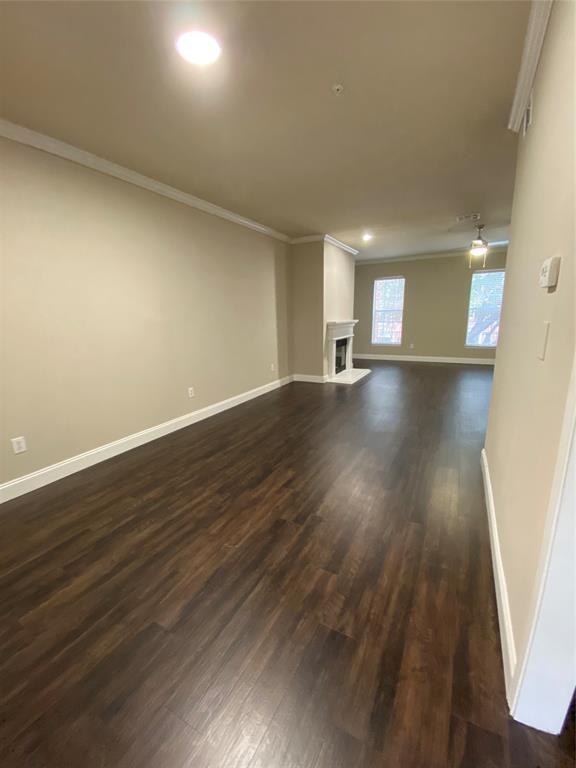 Foto del edificio - 5443 Caruth Haven Ln