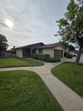 Building Photo - 3180 N Walnut Rd