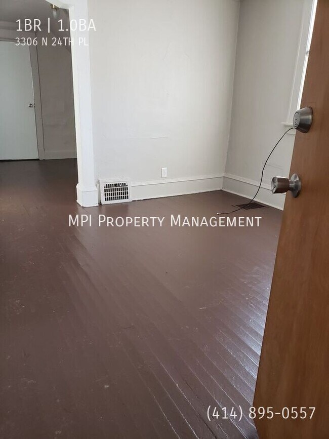 Foto del edificio - 3306 N 24th Pl