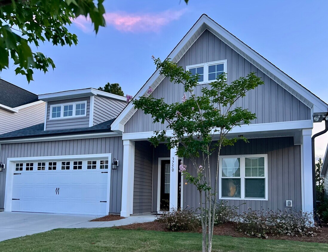 Foto principal - 3750 Spicetree Dr