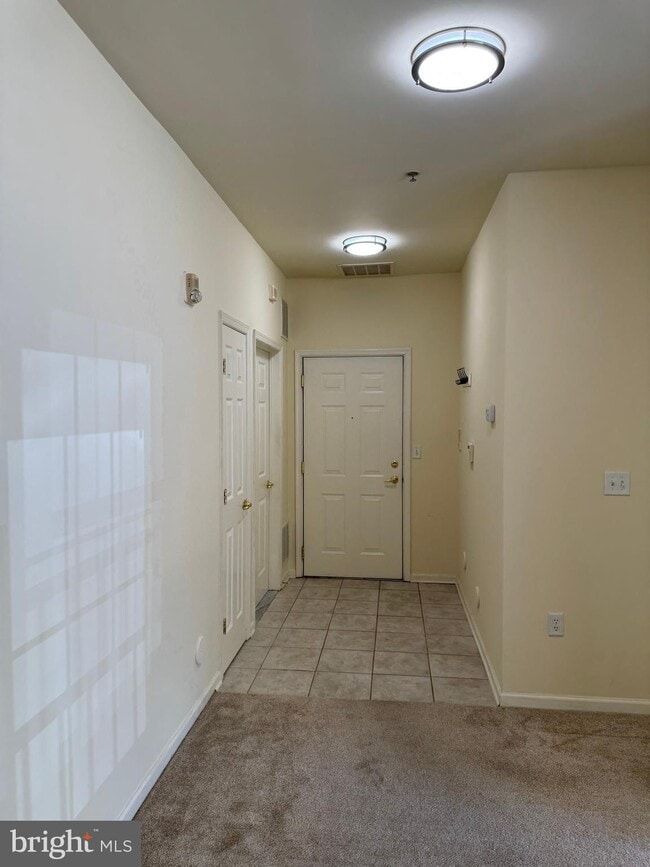 Building Photo - 113 Kyle Way