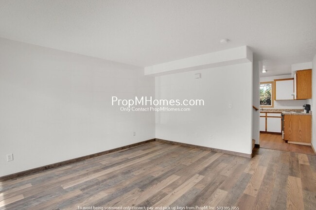 Building Photo - Spacious Updated Three Bedroom in Cully - ...