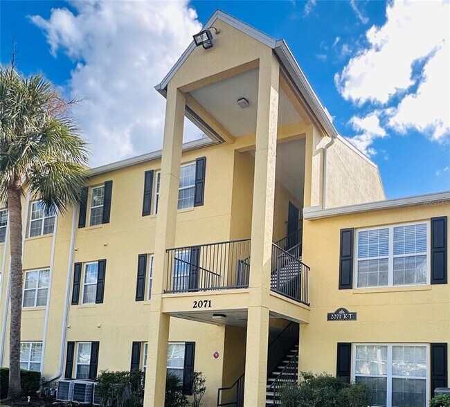 Foto del edificio - 2071 Dixie Belle Dr
