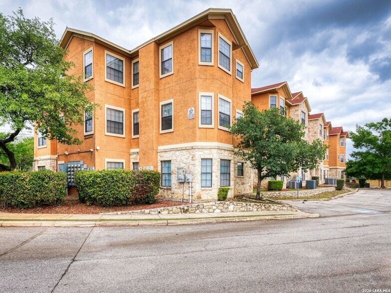 Photo - 6160 Eckhert Road Unit APT 1718