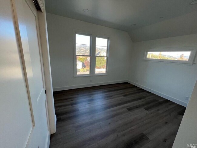 Building Photo - 21403 Geyserville Ave