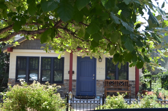 Photo - 2542 Pine St House