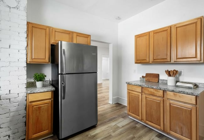 Foto del edificio - 336 W 18th St