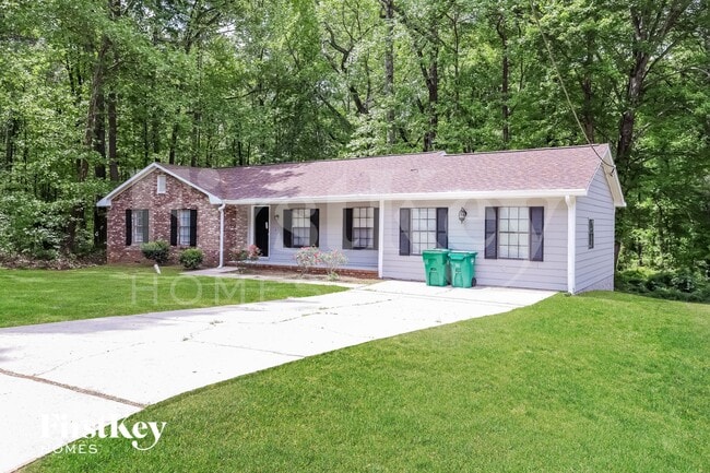 Building Photo - 1745 Tree Line Rd