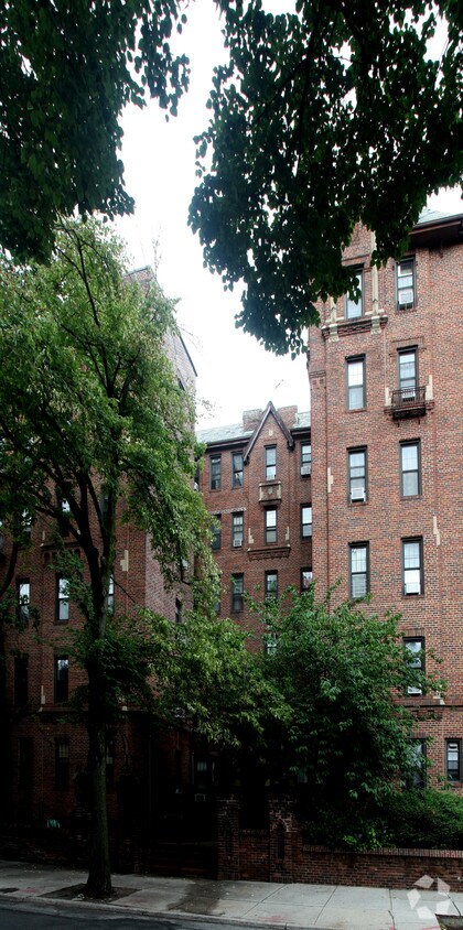 Primary Photo - 80-40 Lefferts Blvd