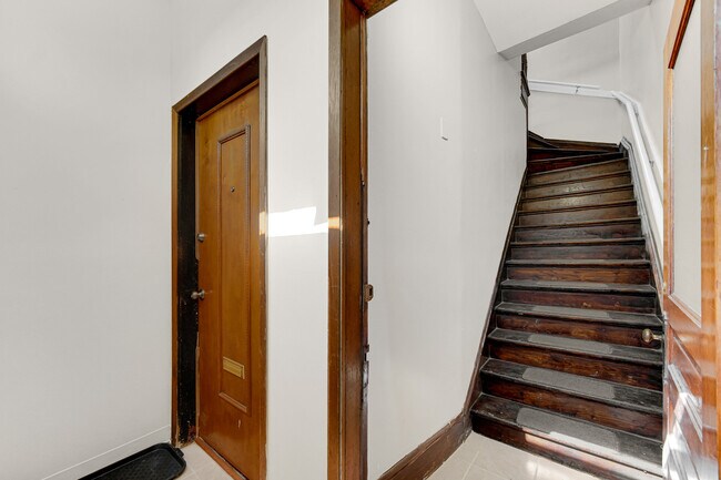 Foto del edificio - 6424 S Ingleside Ave