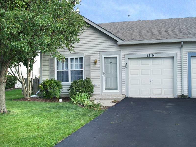 1216 Burns Ln, Minooka, IL 60447 Condo for Rent in Minooka, IL