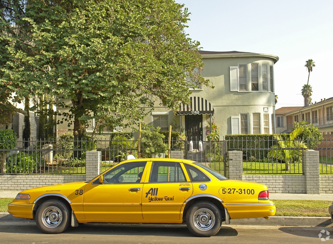 Building Photo - 1160 S Norton Ave