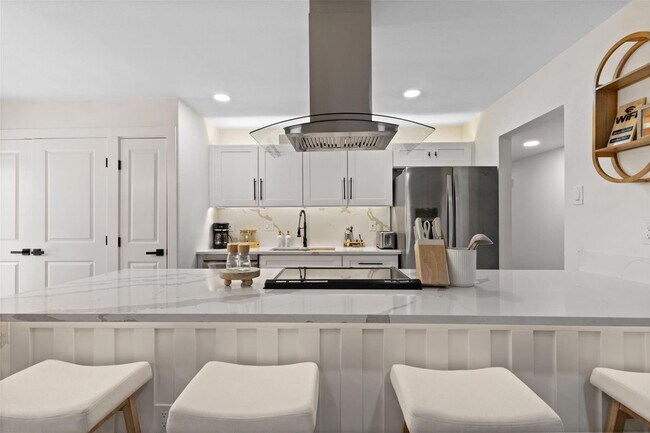 Foto del edificio - 5325 Strickland Ave