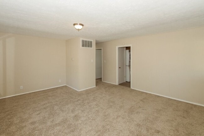 Building Photo - Charming Home in Harrison Park!