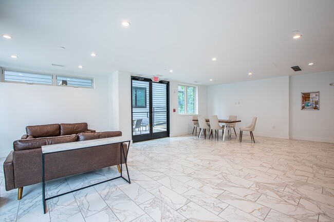 Building Photo - Charming 1 BR/1 BA Condo in Trinidad!