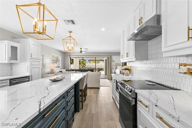 Foto del edificio - 646 109th Ave N