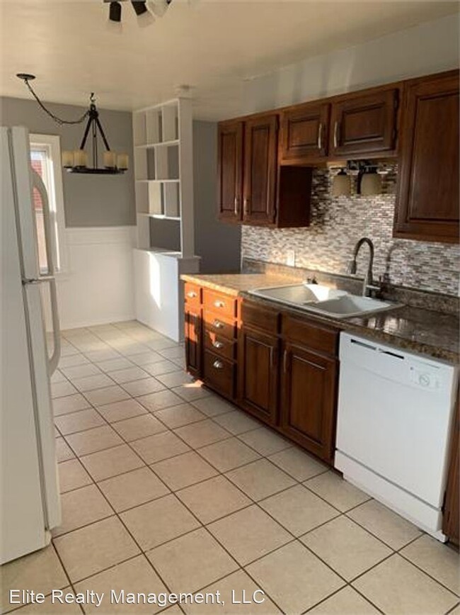 Building Photo - 3 br, 1 bath House - 3607 Hawthorne Drive