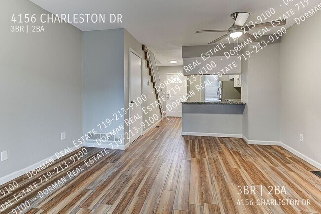 Foto del edificio - 4156 Charleston Dr