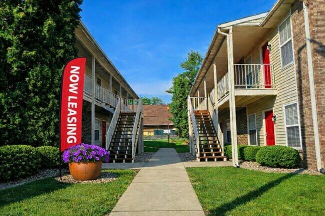 Building Photo - Auburn Place Town And Garden Homes