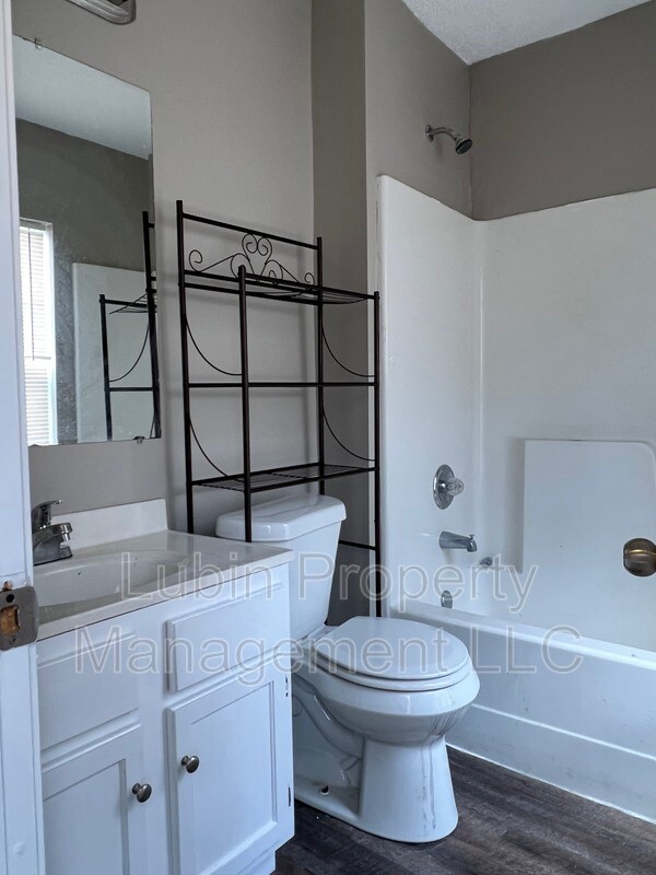 Foto del edificio - 304 S Orleans St