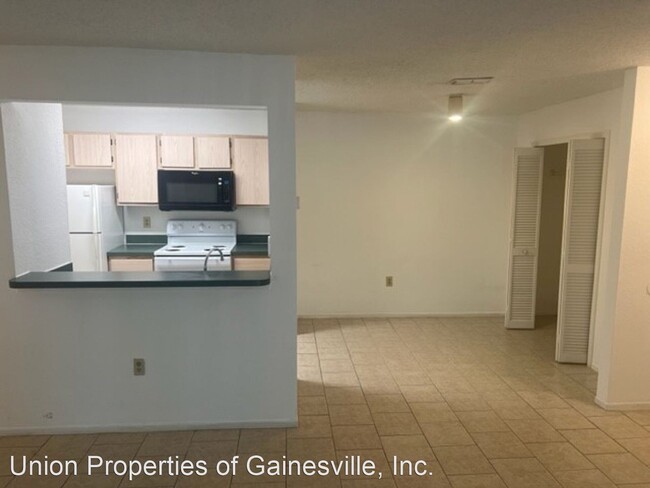 Building Photo - 2 br, 2 bath House - 3705 SW 27th St #1125