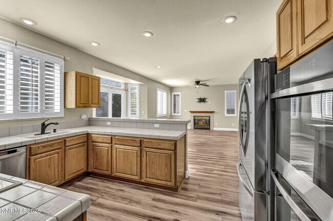 Foto del edificio - 6490 Brookview Cir