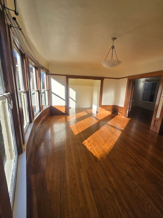 Building Photo - 126