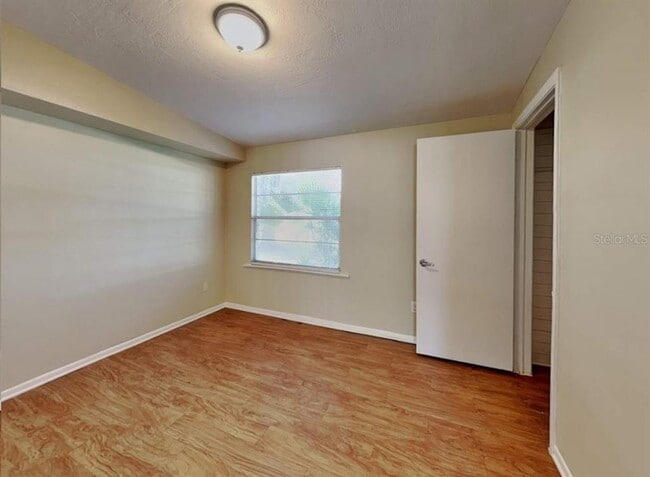 Building Photo - 8025 Excalibur Ct