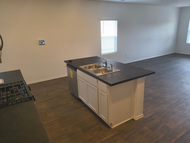 Building Photo - Room in House on Arnold Lp