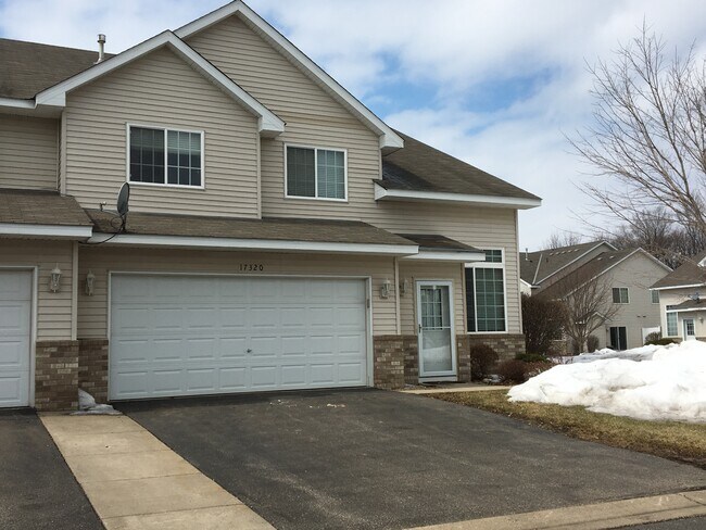 Foto del edificio - 17320 River Birch Ln