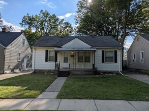 Building Photo - 15923 Leona Dr