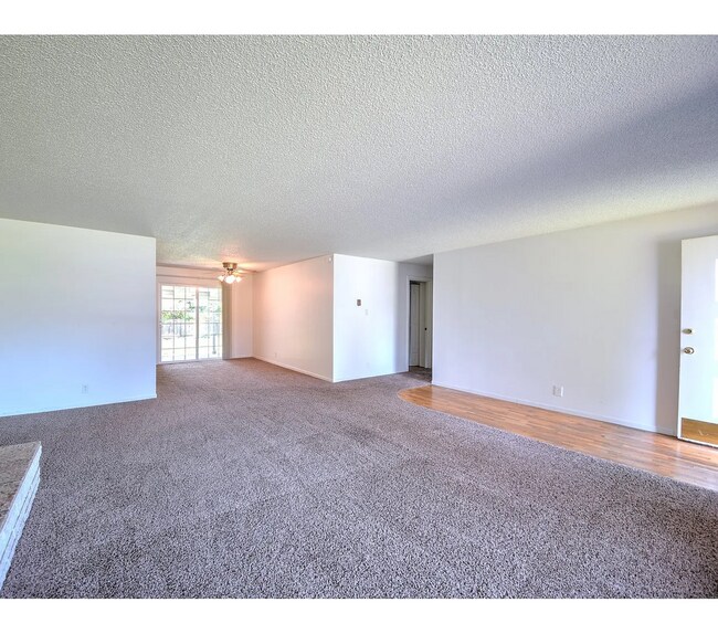 Foto del edificio - Great 4 Bedroom Eugene Home!