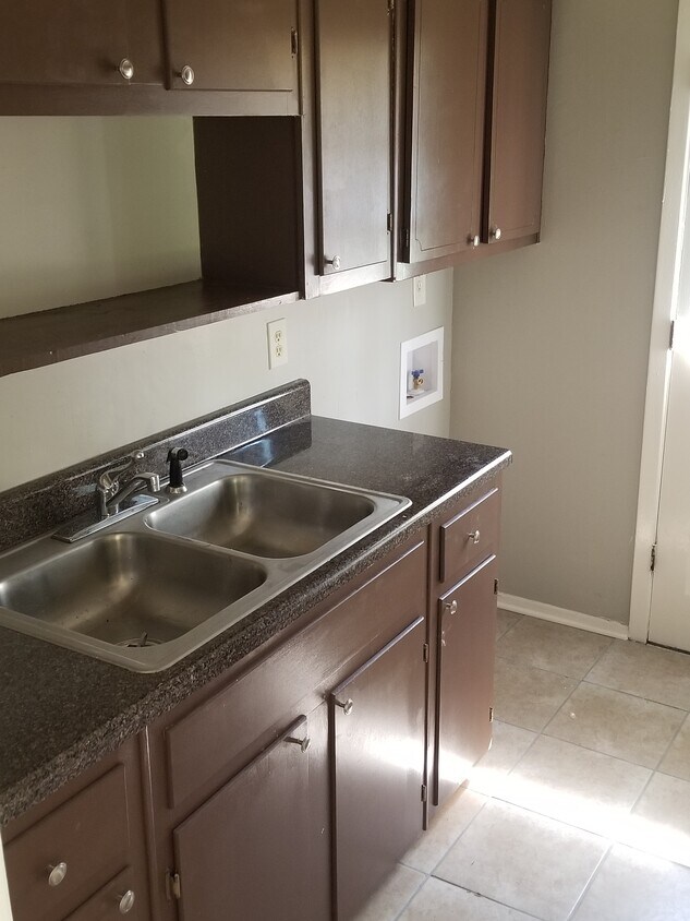 1287-89 Halcomb ln Memphis, TN. 38127 - 1287-89 Halcomb ln Memphis, TN. 38127