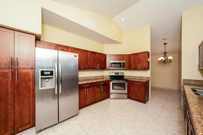 Building Photo - 7408 Ashley Shores Cir