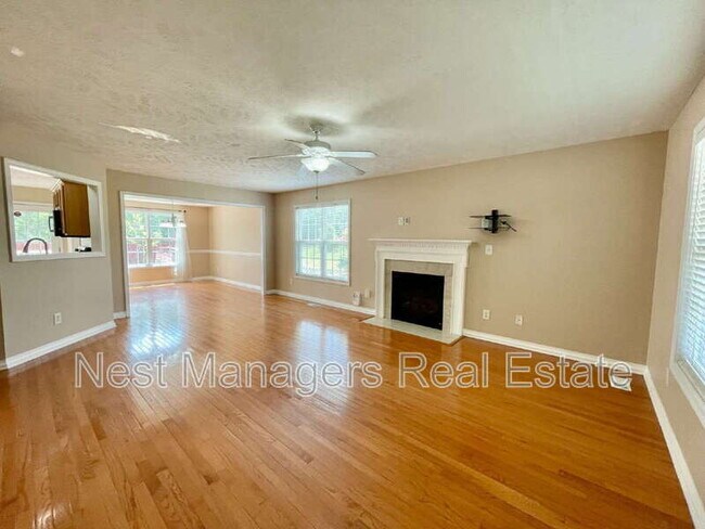 Foto del edificio - 4113 Redspire Ln