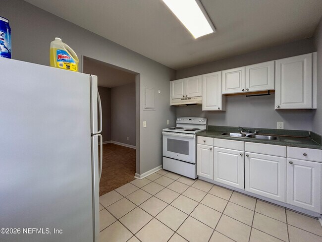 Building Photo - 1122 Woodruff Ave