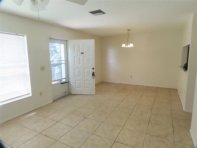 Building Photo - 104 Northlake Dr
