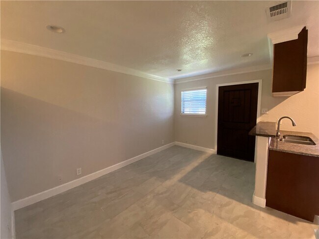 Building Photo - 5203 Tahoe Trail