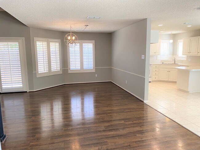 Foto del edificio - **BEAUTIFUL WHISPERWOOD COMMUNITY HOME**