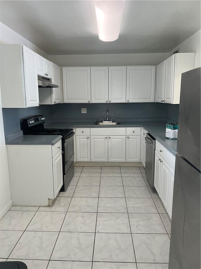 Building Photo - 8461 Springtree Dr
