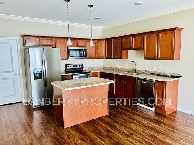 Building Photo - 1429 River Park Ln