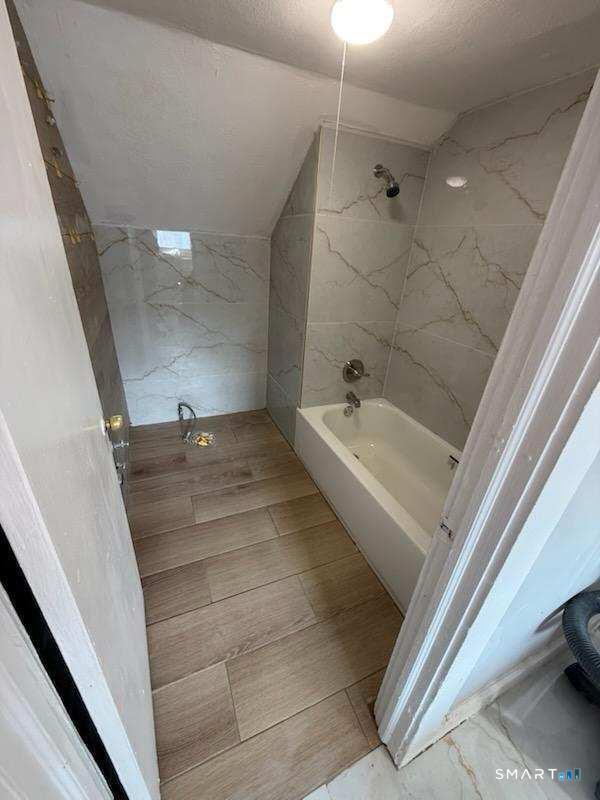 Foto del edificio - 761 Winchester Ave