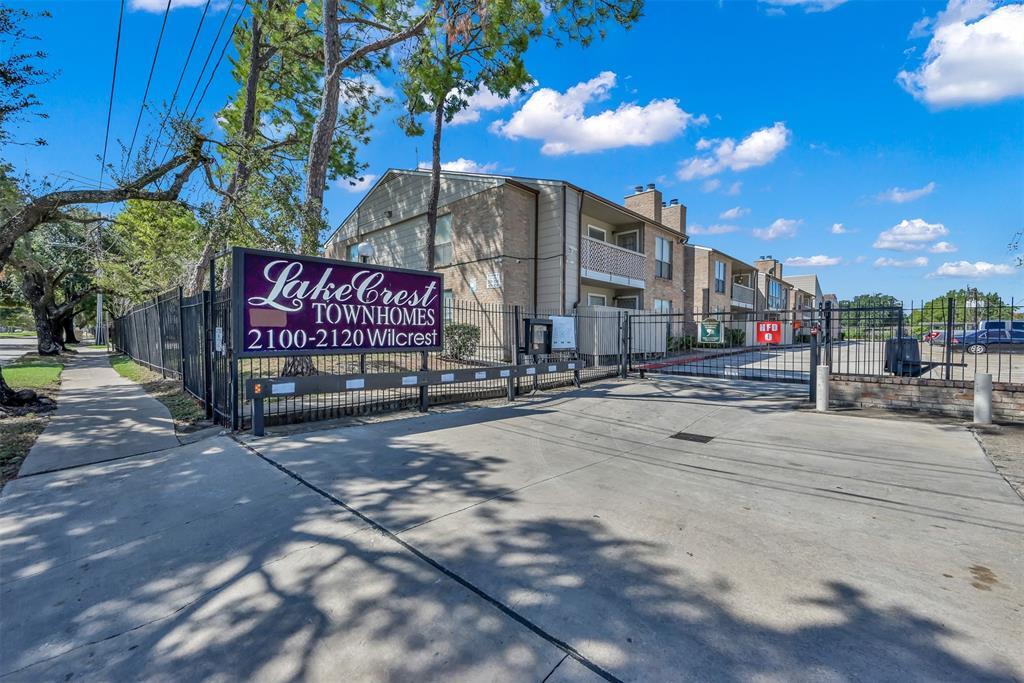Primary Photo - 2120 Wilcrest Dr